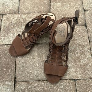 Vince Camuto size 8 1/2 brown strappy chunky heels